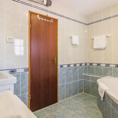 Gorgeous Home In Cabrunici With Wifi Holiday home