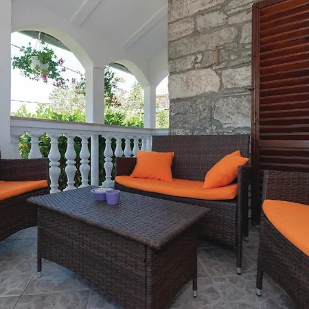 Holiday home Gorgeous Home In Cabrunici With Wifi *