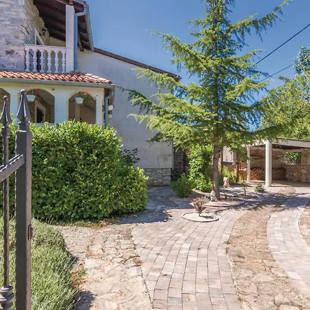 Holiday home Gorgeous Home In Cabrunici With Wifi *